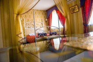 Гостиница Престиж Курган Номер люкс с 1 двуспальной кроватью-9