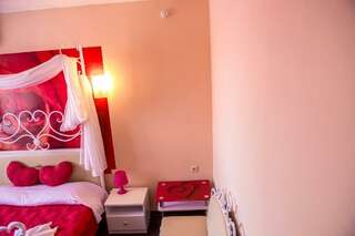 Гостиница Престиж Курган Номер люкс с 1 двуспальной кроватью-13