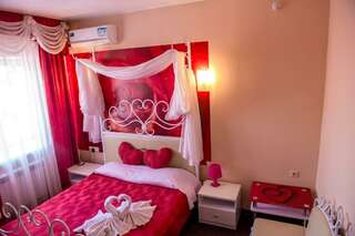 Гостиница Престиж Курган Номер люкс с 1 двуспальной кроватью-15