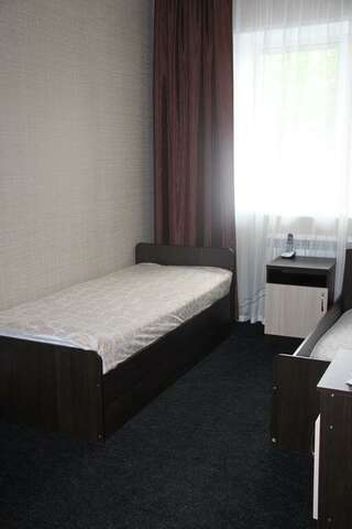 Гостиница Престиж Курган Номер эконом с 2 односпальными кроватями-1